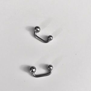 2 x staple barbells for flat surface piercings